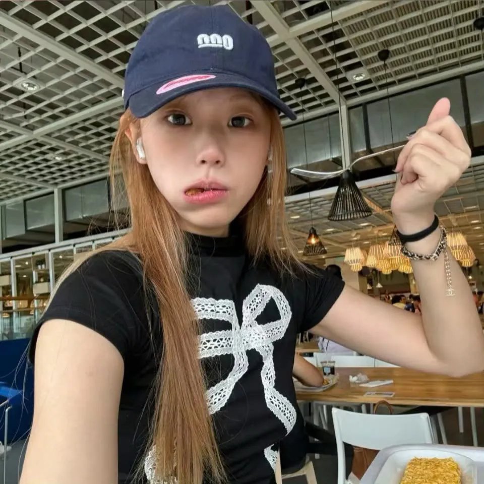 卿何薄命